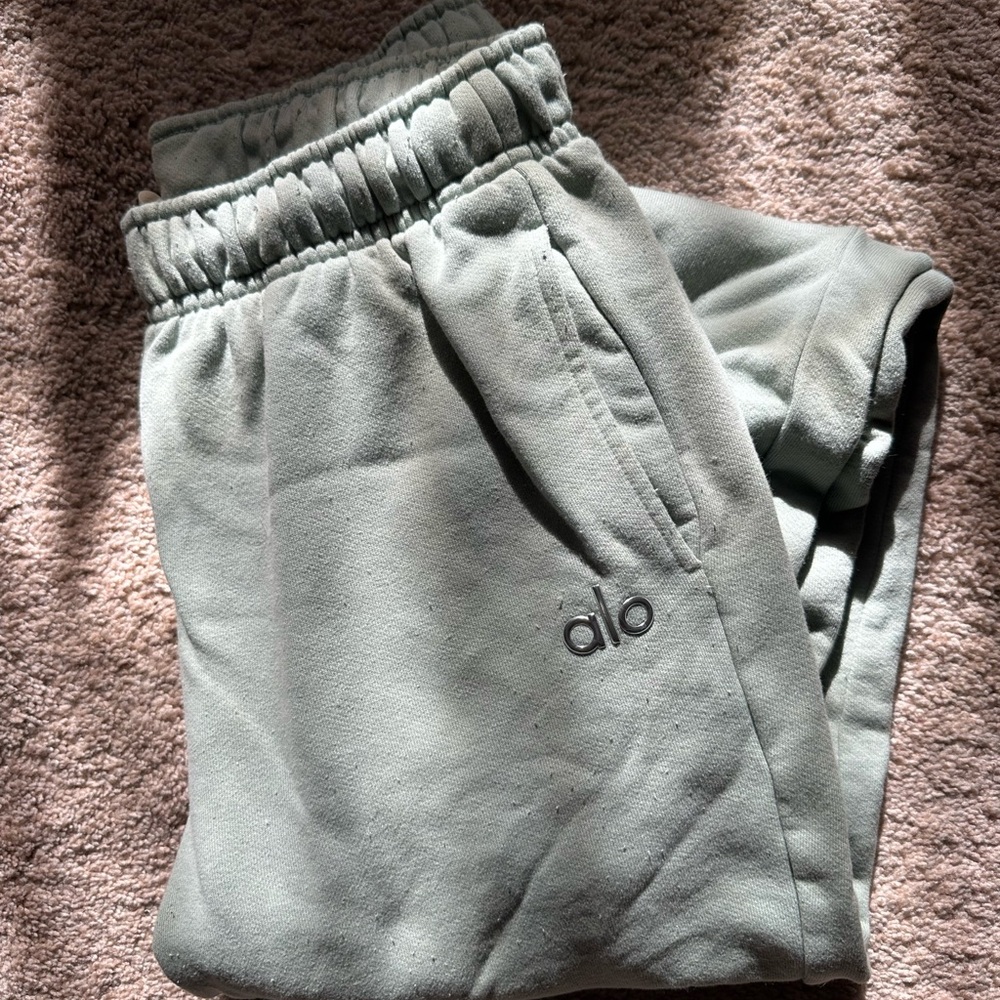 ALO Yoga Kids Sage Sweatpants in Light Green
